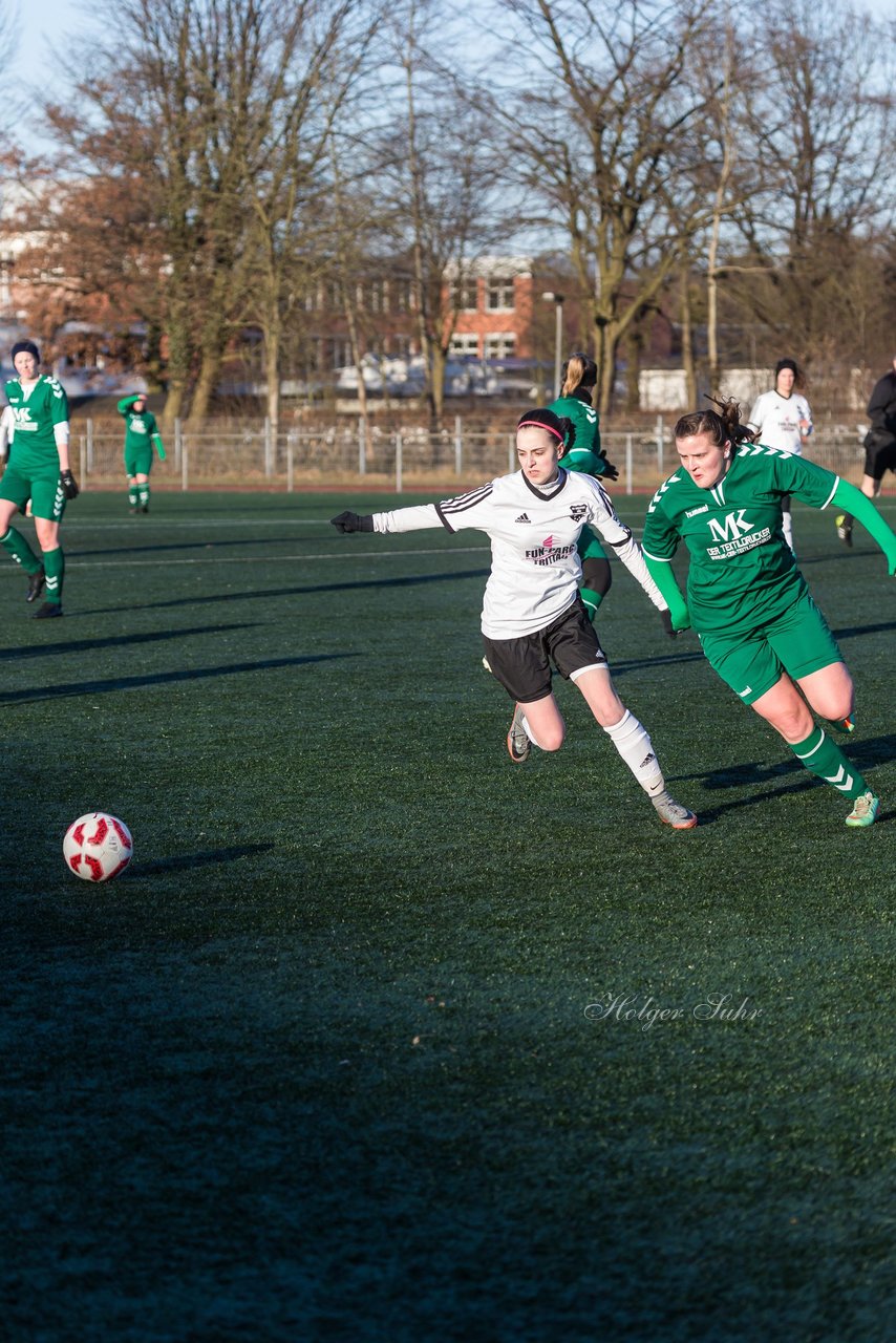 Bild 154 - Frauen SG Holstein Sued - SV Gruenweiss-Siebenbaeumen : Ergebnis: 0:2